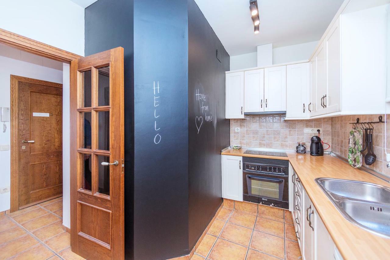 Christine'S Apartment Аликанте Екстериор снимка